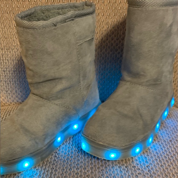 Children’s LED Flash Lights Kids Boots - Picture 9 of 11